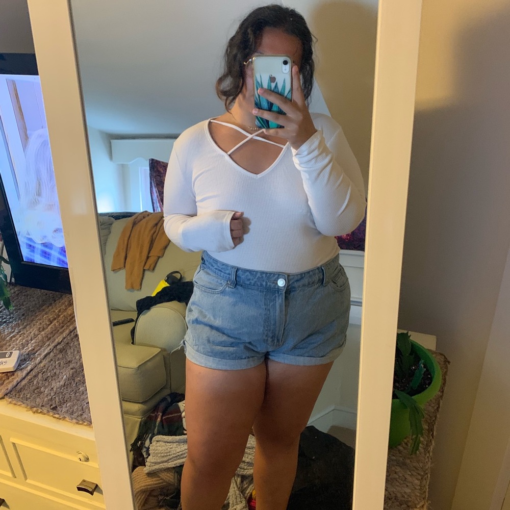 White crop top